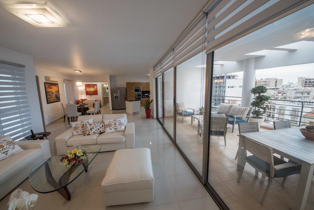 Skylight Megaron Daire Larnaca Dış mekan fotoğraf