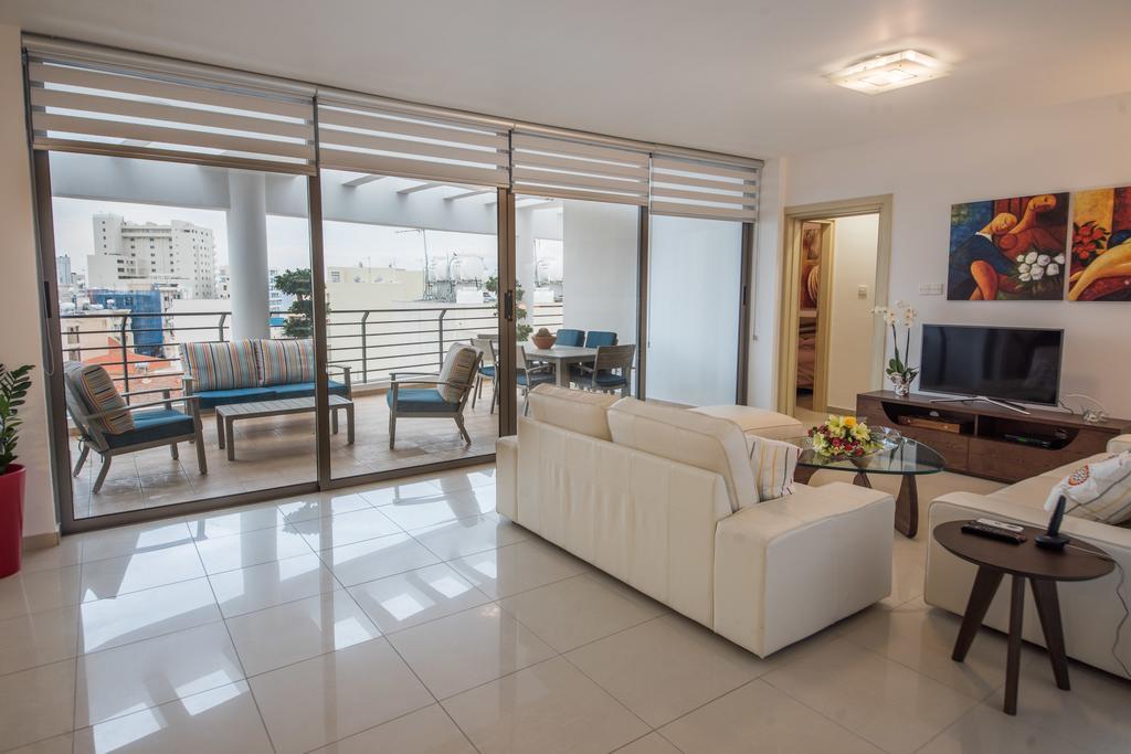 Skylight Megaron Daire Larnaca Dış mekan fotoğraf