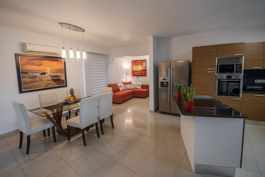 Skylight Megaron Daire Larnaca Dış mekan fotoğraf